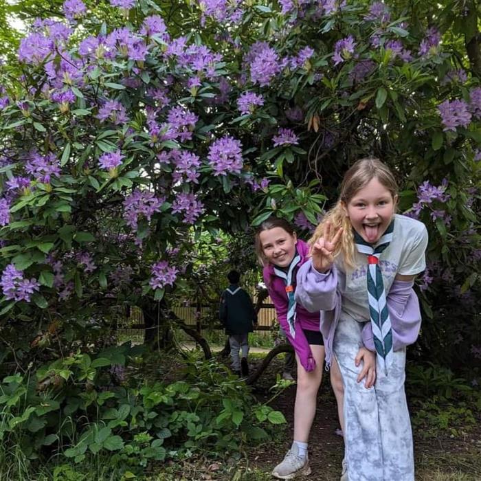 1st Aylesbury Cubs join forces at camp!